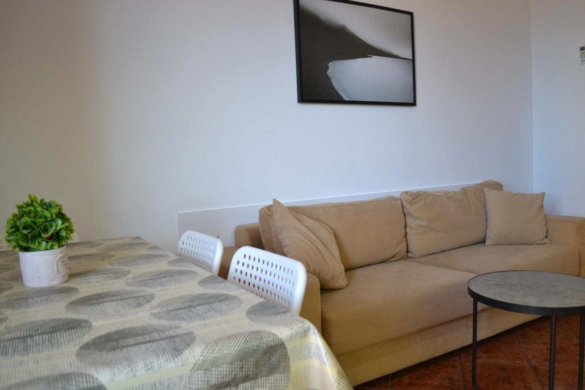Central 5 Bedrooms Apartment Partial Seaview Vlore Exterior photo